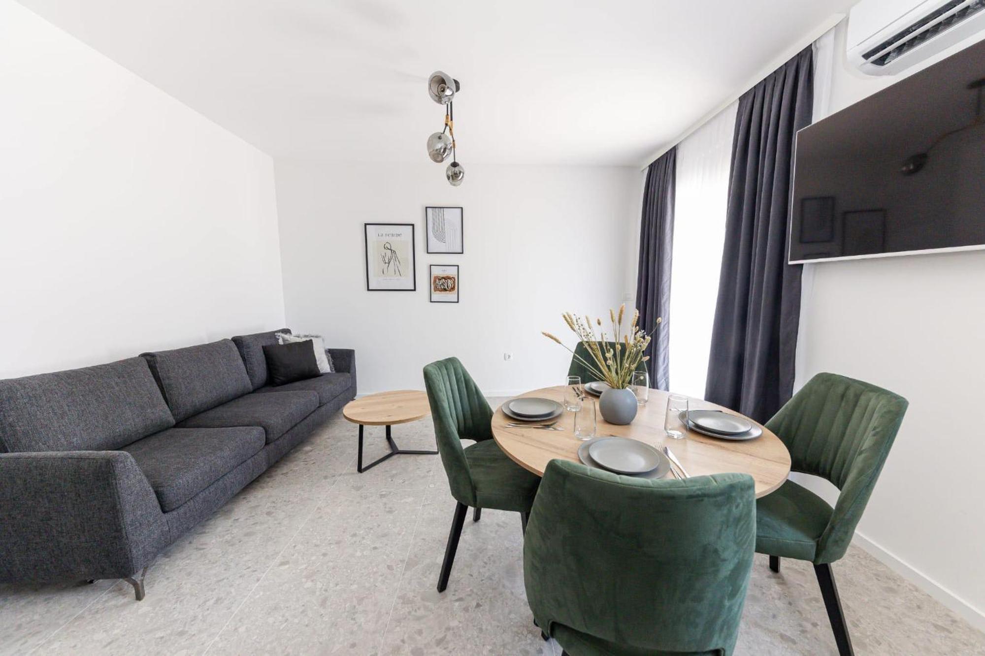 Apartments Antico โตรกีร์ ภายนอก รูปภาพ